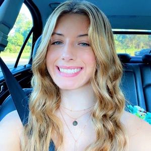 Meet your Posher, Lexi